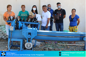 DOST-I awards bamboo splitter machine to Pangasinan ‘kaing’ makers image